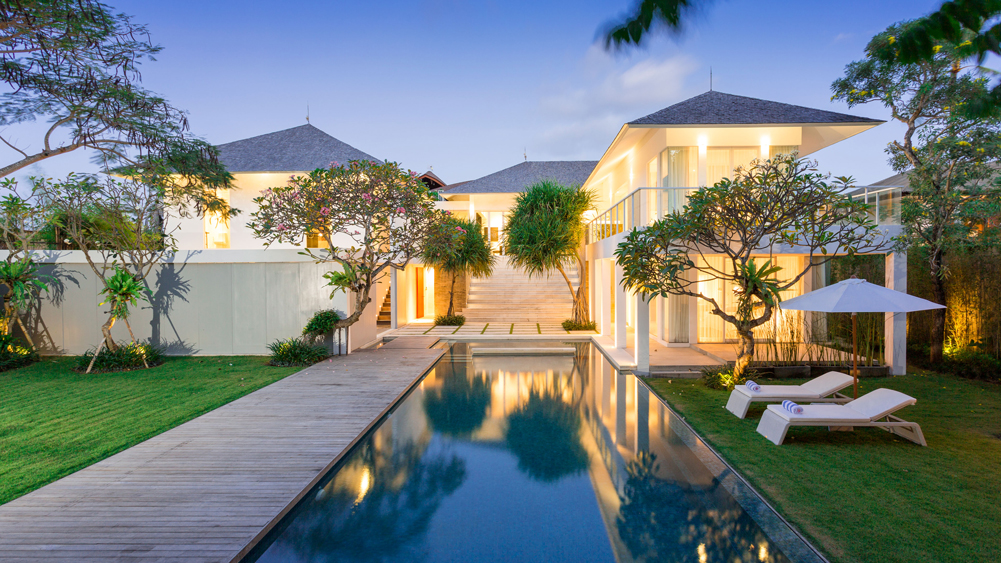 Villa Canggu - Villa South tranquil evenings